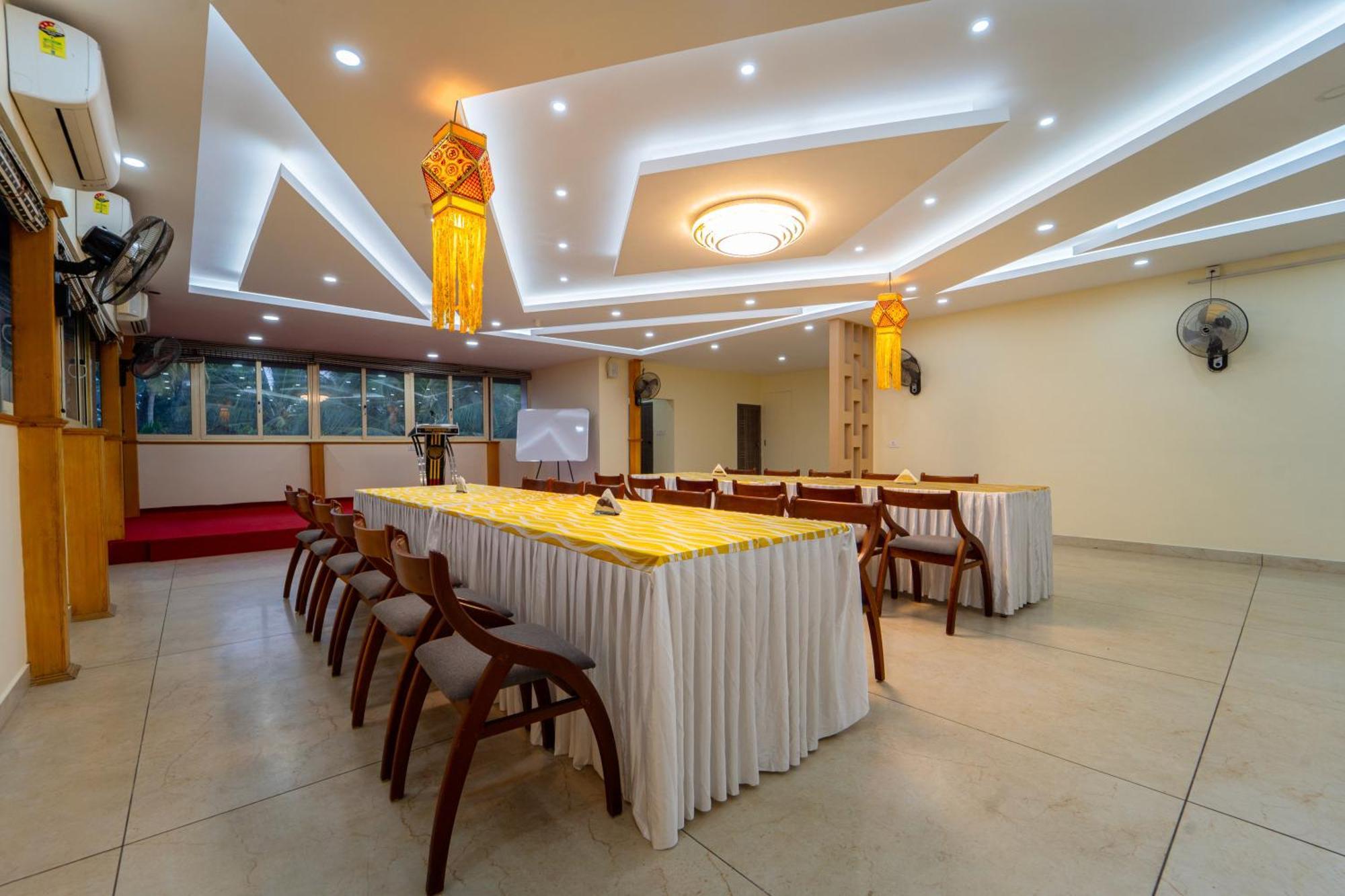Treebo Sree Varshavilas Regency, 2 Mins From Guruvayoor Temple Guruvāyūr Exteriér fotografie