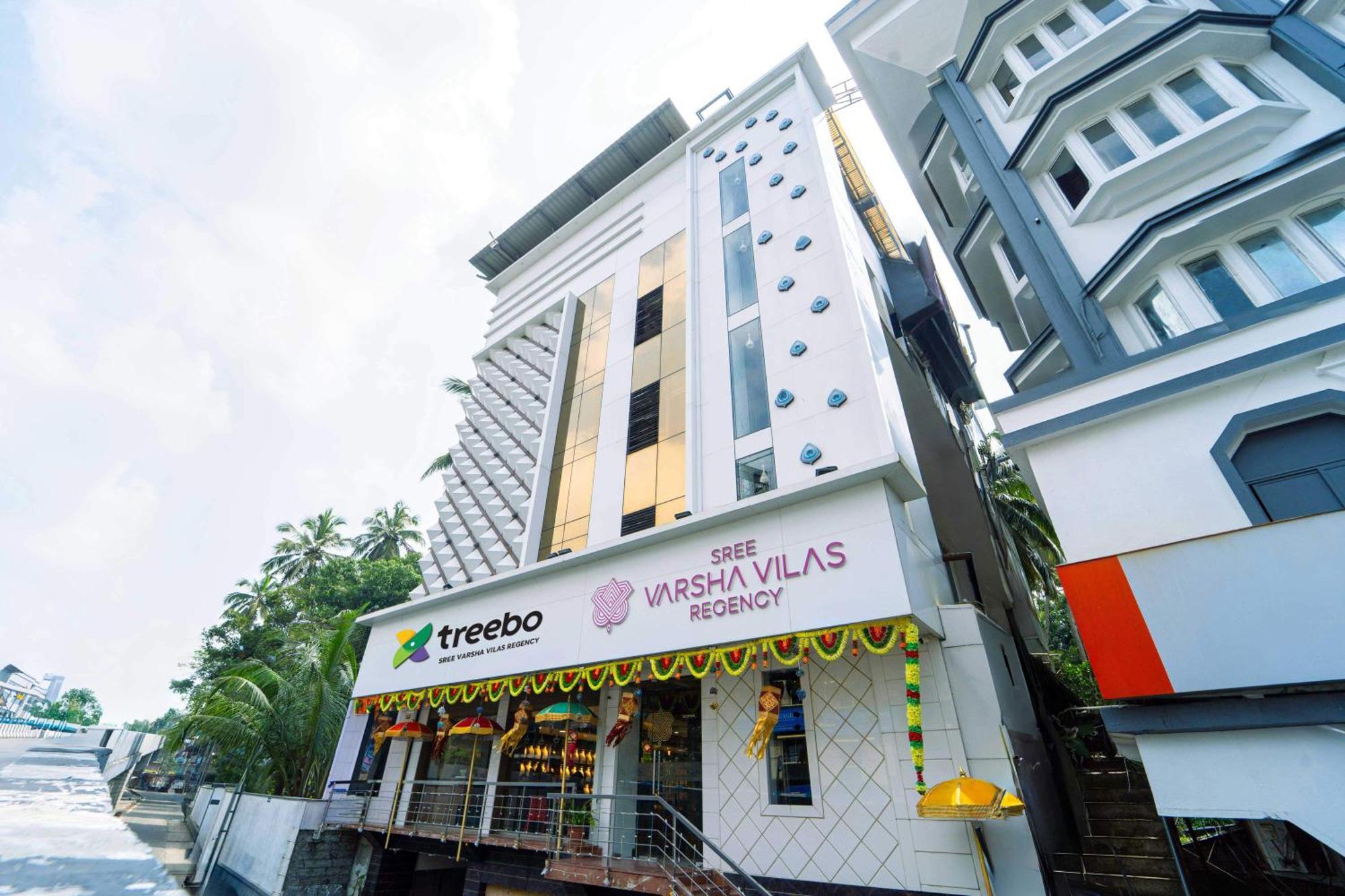 Treebo Sree Varshavilas Regency, 2 Mins From Guruvayoor Temple Guruvāyūr Exteriér fotografie