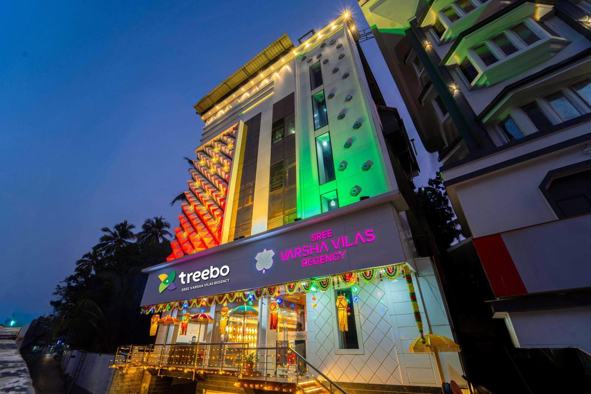 Treebo Sree Varshavilas Regency, 2 Mins From Guruvayoor Temple Guruvāyūr Exteriér fotografie